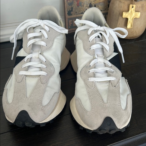 New Balance White and Black Retro Sneakers - Picture 2 of 3